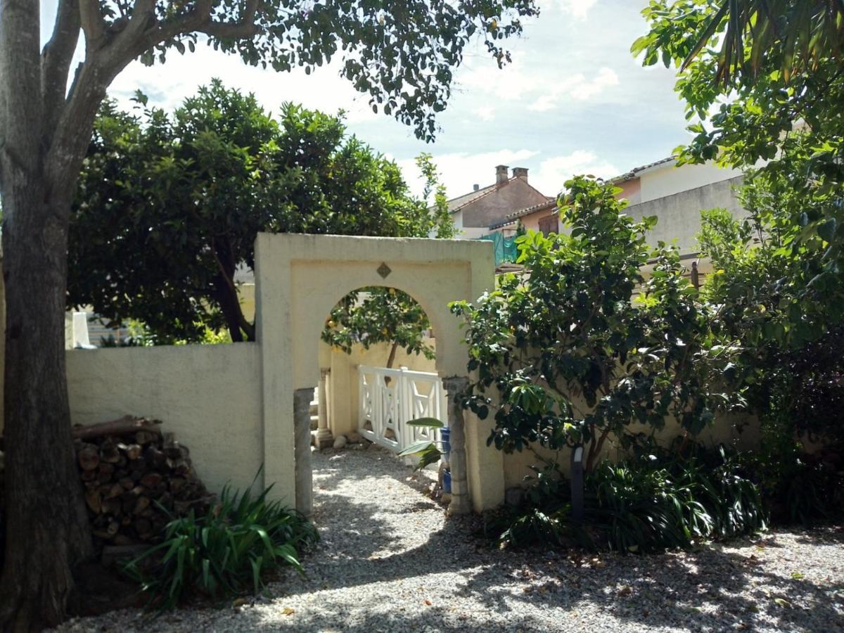 Bed and Breakfast L'Orangeraie Elne Esterno foto